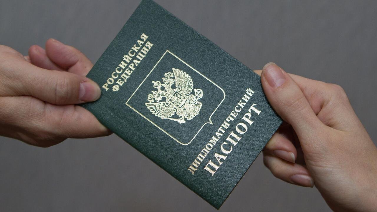 Евросоюз согласился ограничить передвижения российских дипломатов